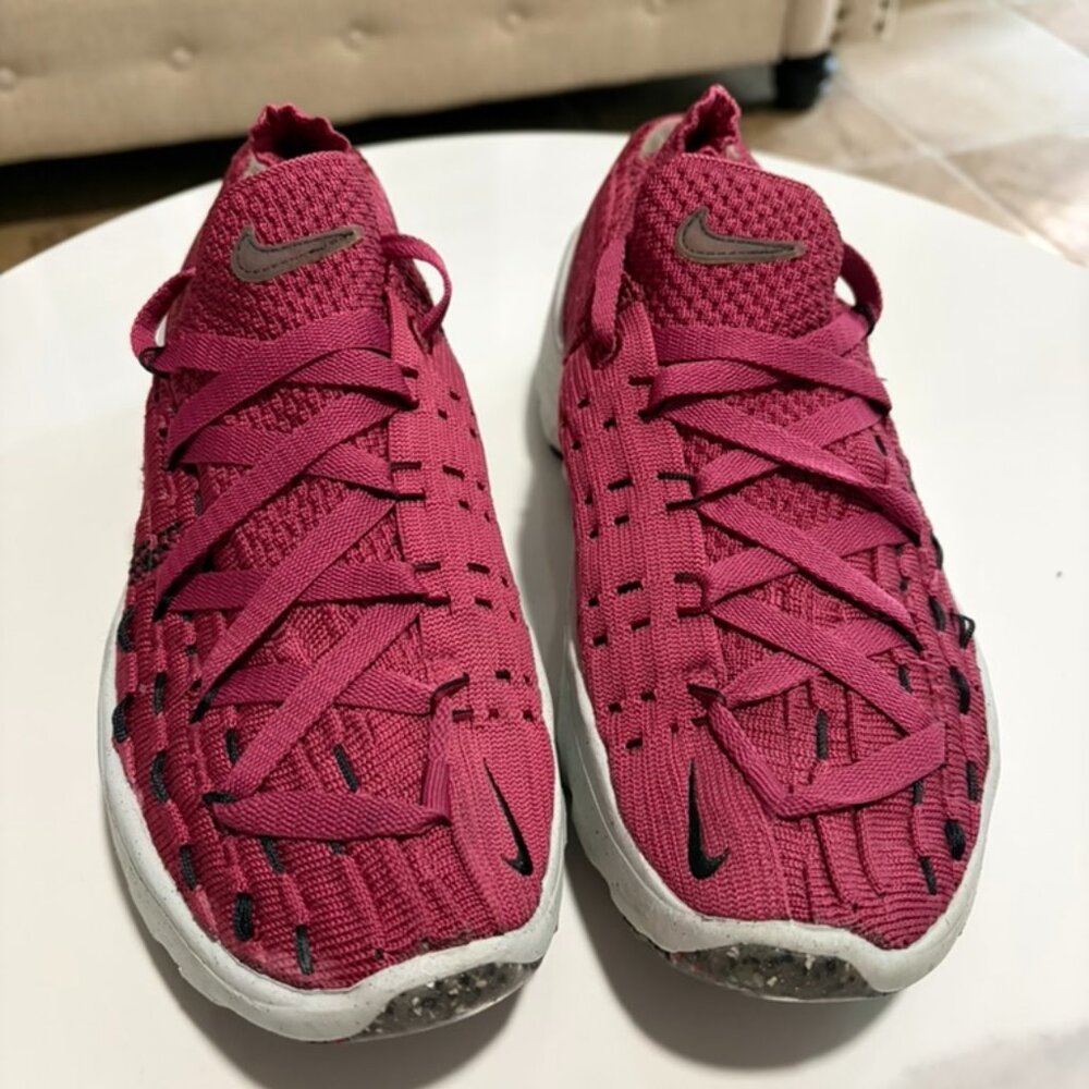 Nike Women's Space Hippie 04 Shoes